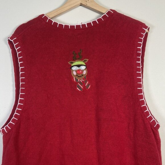 White Stag Winter Reindeer Holiday Christmas 16W Red Embroidered Sweater Vest - Picture 5 of 12